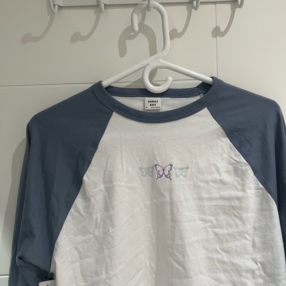 BNWT ARITIZA BUTTERFLY LONG SLEEVE - Picture 1 of 4